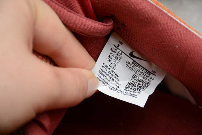 SB Dunk Low Pro “Russet Cedar” BQ6817-202