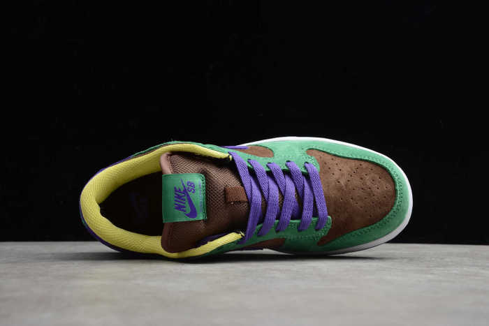SB Dunk Low Pro QS Bright Melon Gym Green Purple CT2552-700