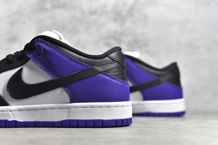 SB Dunk Low “Court Purple” BQ6817-500