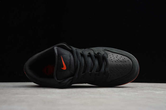 Staple x SB Dunk Low “Pigeon” Black Red 883232-008