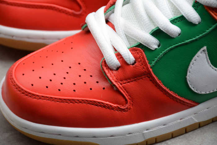 SB Dunk 7-Eleven Red Green CZ5130-600