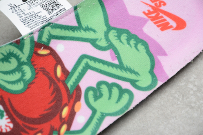 SB Dunk Low “Strawberry Cough” University Red Spinach Green-Magic Ember CW7903-601