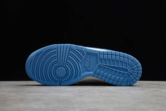 Dunk Low SB Sail University Gold DD1503-100