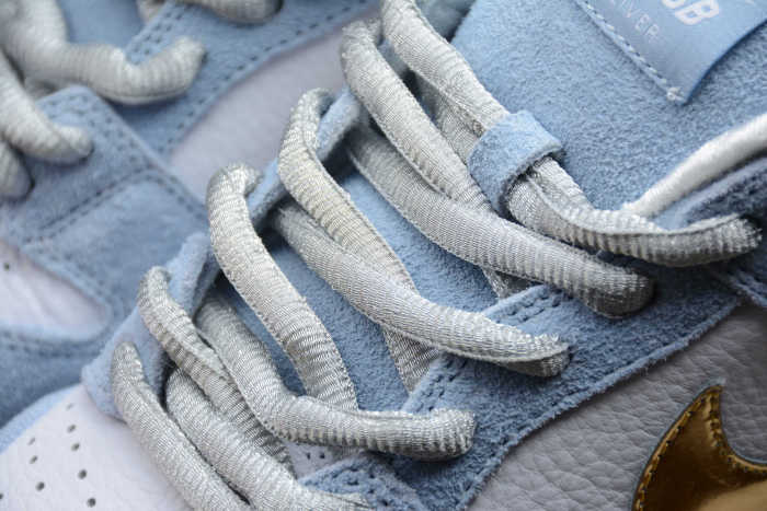 SB DUNK x Sean Cliver Light Blue White Gold DC9936-100