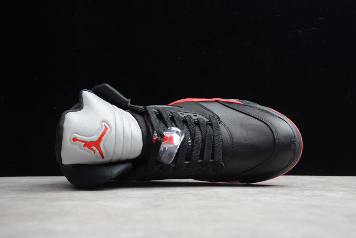 Air Jordan 5 Retro “Satin Bred”136027-006