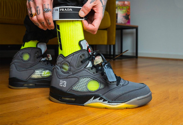 OFF-WHITE x Air Jordan 5 Retro SP “Muslin” CT8480-001