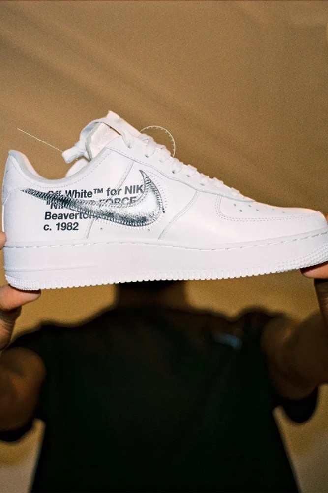 Conplex Con Off-White x MoMa x Air Force 1’07 Virgil White with Zip-Tie AV5210-100