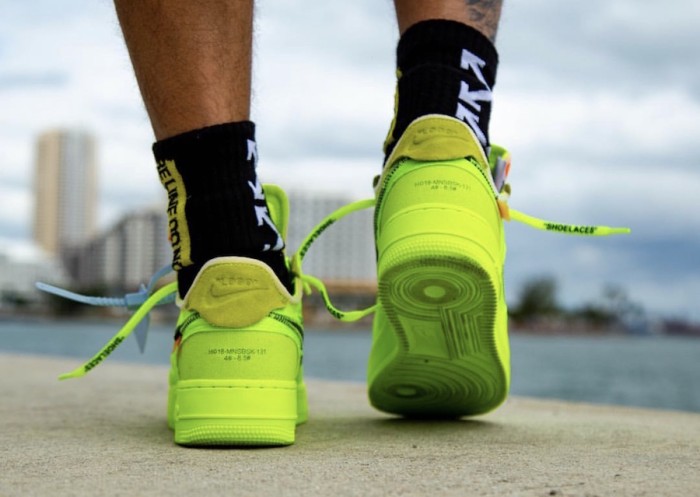 Off-White x Air Force 1 Low “Volt” 2.0 with Zip-Tie AO4606-700
