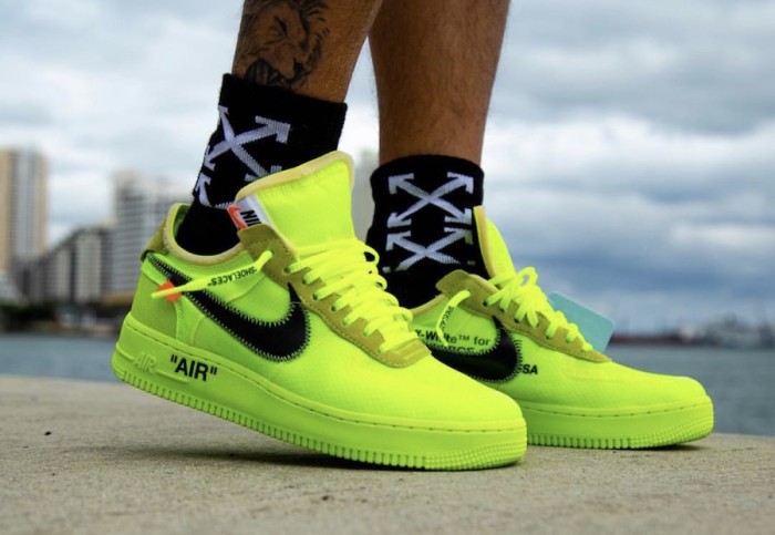 Off-White x Air Force 1 Low “Volt” 2.0 with Zip-Tie AO4606-700