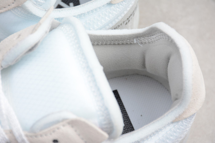 Off White x Air Force 1 Virgil Low White with Zip-Tie A04606-100
