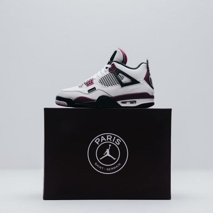 Air Jordan 4 Retro “Bordeaux” CZ5624-100