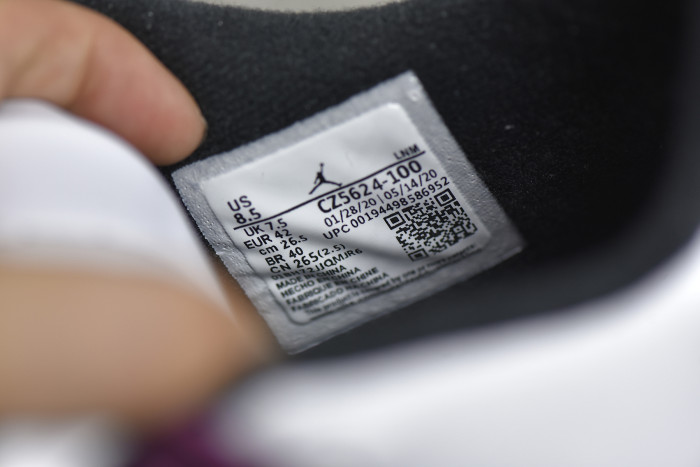 Air Jordan 4 Retro “Bordeaux” CZ5624-100