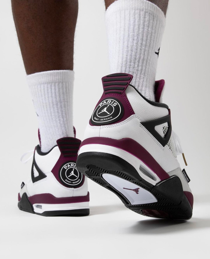 Air Jordan 4 Retro “Bordeaux” CZ5624-100