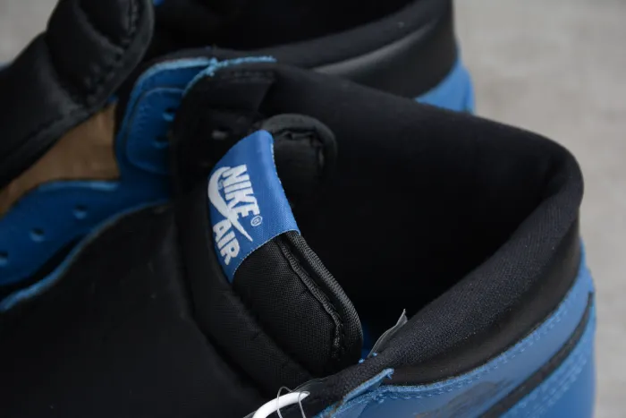 Air Jordan 1 High OG  Datk Marina Blue  555088-404