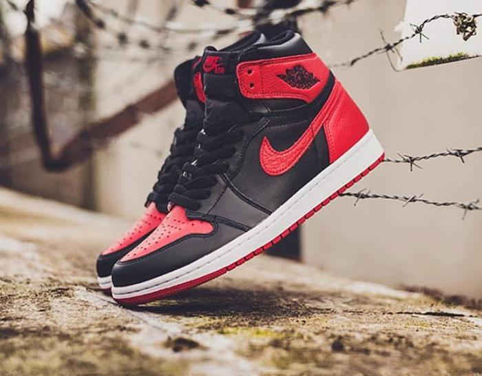 Air Jordan 1 OG High “Banned” Black Red 555088-001