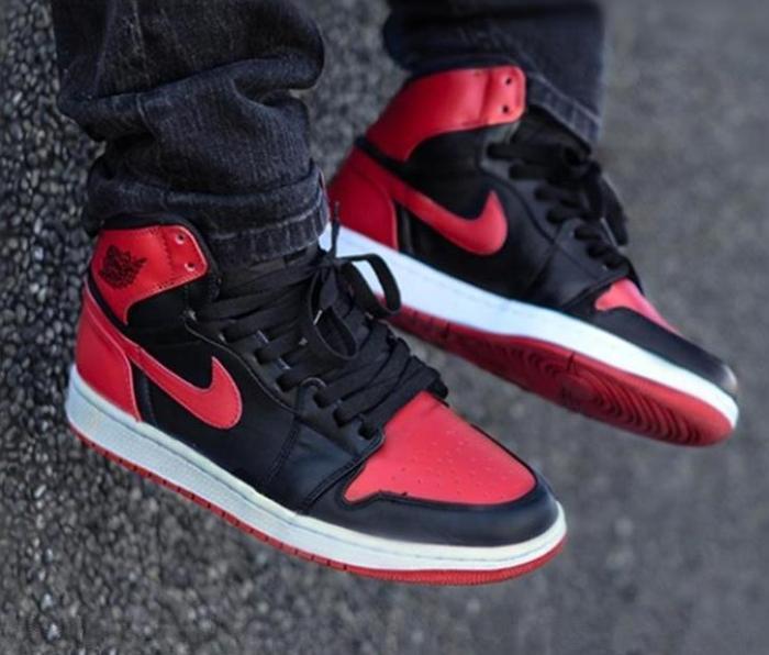 Air Jordan 1 OG High “Banned” Black Red 555088-001