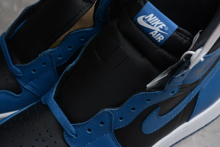 Air Jordan 1 High OG  Datk Marina Blue  555088-404