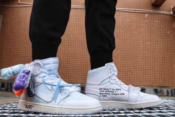 OFF-WHITE x Air Jordan 1 “White” AQ0818-100