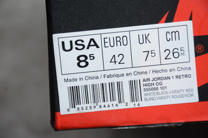Air Jordan 1 Retro Hi OG  Chicago  555088-101