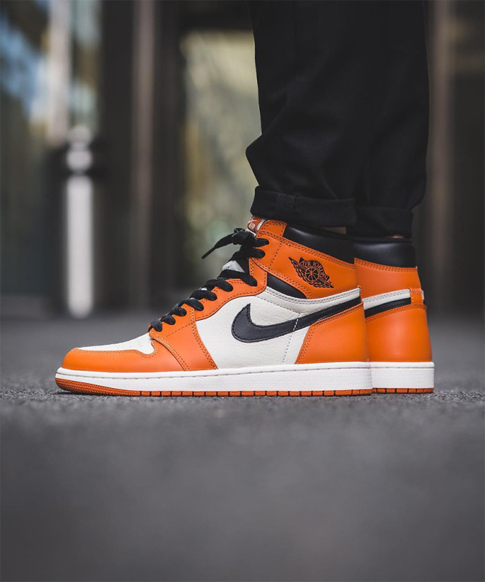 Air Jordan 1 Retro OG High “Reversed Shattered Backboard” 555088-113
