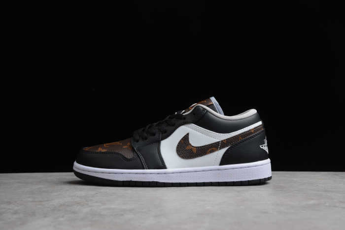 Air Jordan 1 Low Black Lt Smoke Grey 5553558-039