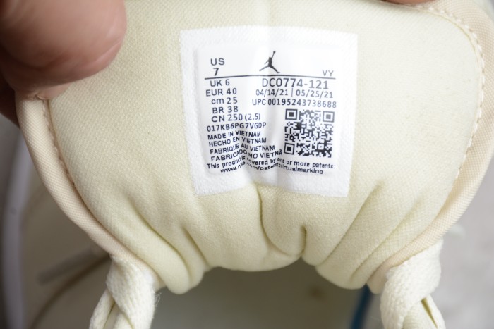 Air Jordan 1 Low ‘’Coconut Milk‘’ DC0774 121