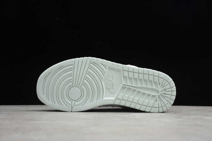 Air Jordan 1 Low Spruce Aura CW1381-003