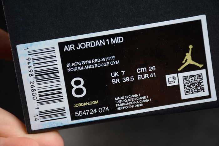 Air Jordan 1 Mid “Bred” 554724-074