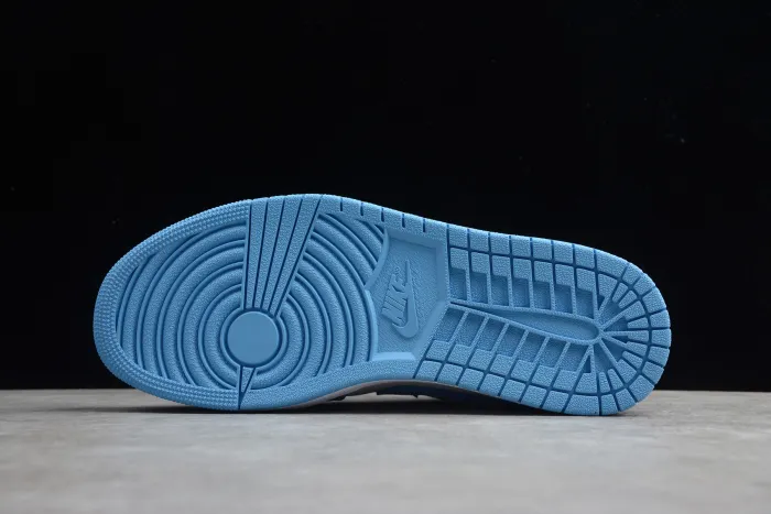 Air Jordan 1 Low  UNC  AO9944-441