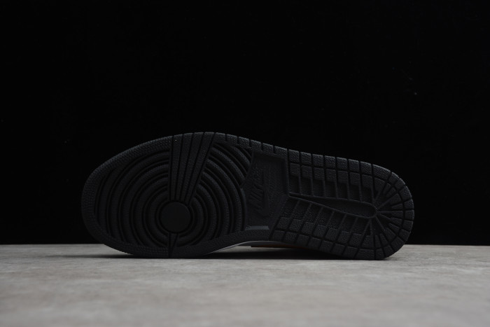 Air Jordan 1 Mid 'Patent Gold' 852542-007