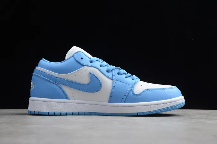Air Jordan 1 Low  UNC  AO9944-441
