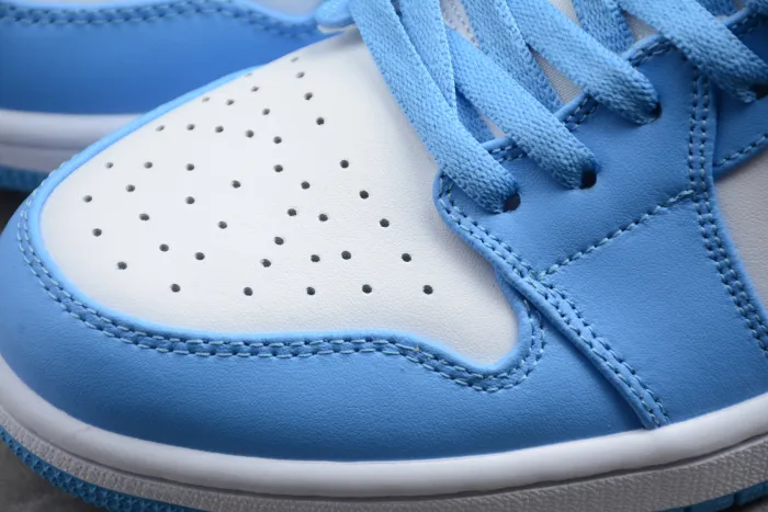 Air Jordan 1 Low  UNC  AO9944-441