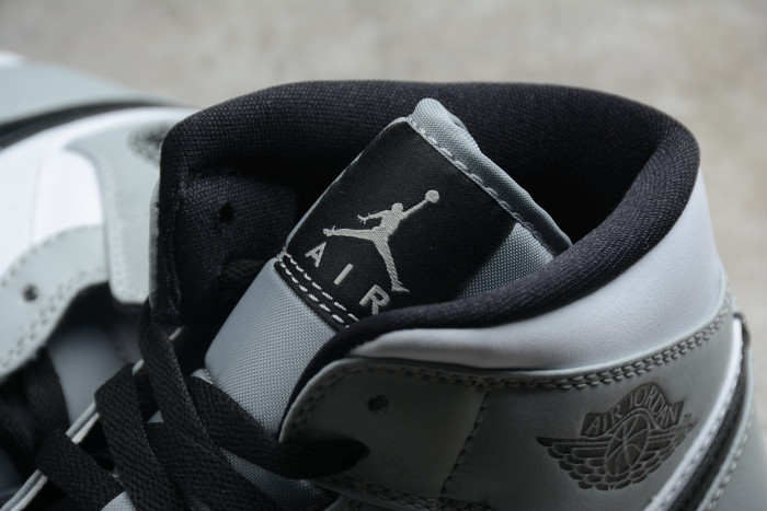Air Jordan 1 Mid 'Smoke Grey' 554724-092