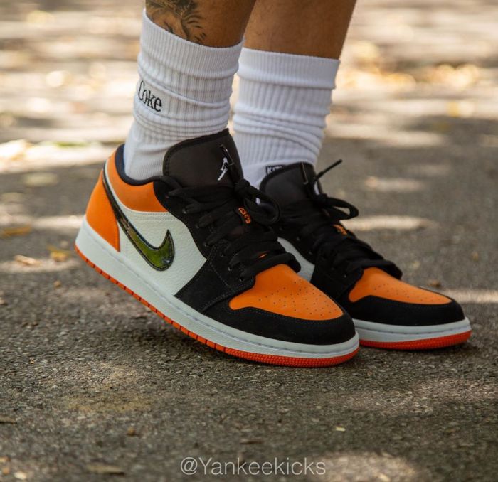 Air Jordan 1 Low “Shattered Backboard” 553558-128