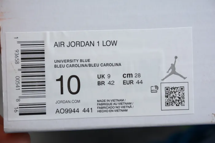 Air Jordan 1 Low  UNC  AO9944-441