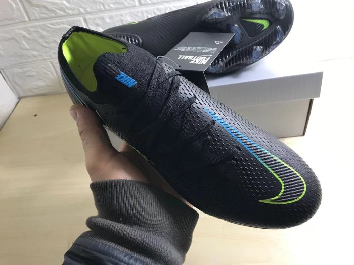 Phantom GT Elite Low FG Black Green Soccer Shoes