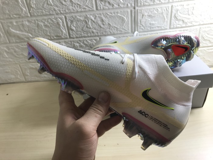 Phantom GT II Dynamic Fit Elite DF FG Soccer Shoes