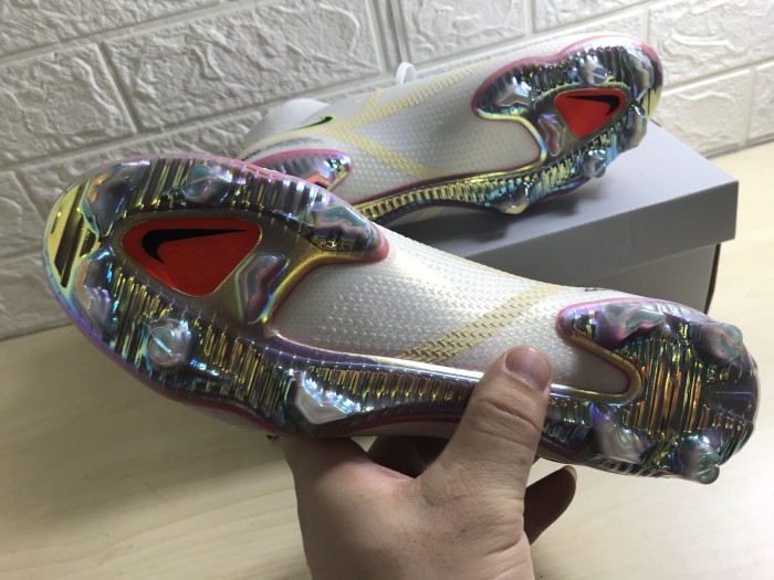 Phantom GT II Dynamic Fit Elite DF FG Soccer Shoes