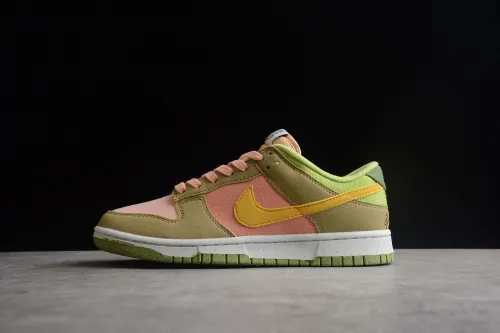 SB Dunk Low Sun Club Arctic Orange DM0583-800