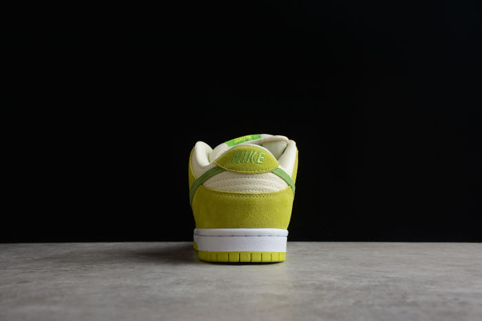 SB Dunk Low Green Apple DM0807-300