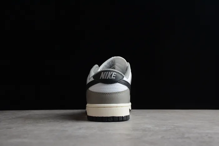 SB Dunk Low Light Smoke Grey DD1503-117