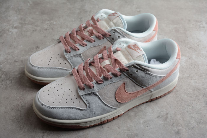 SB Dunk Low Fossil Rose DH7577-001