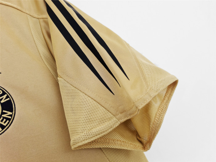 Bayern Munich Away Retro Jersey 2004/05