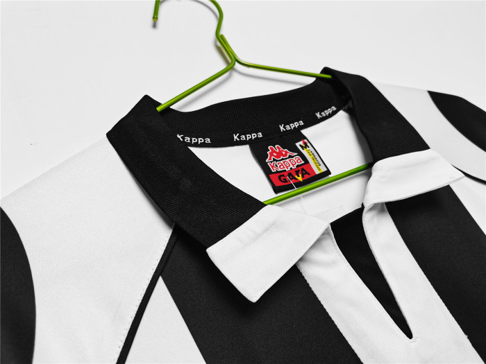 Juventus Home Long Sleeve Retro Jersey 1997/98