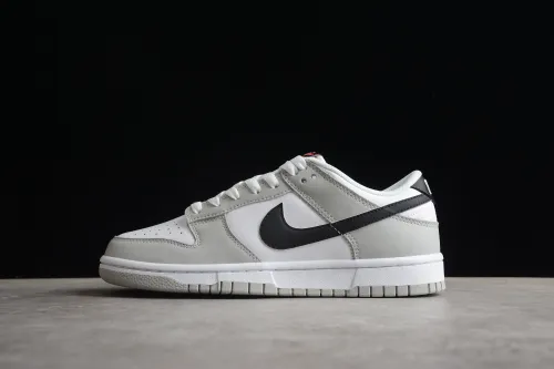 SB Dunk Low SE “Lottery”  DR9654-001