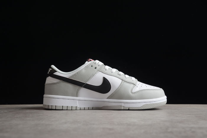 SB Dunk Low SE “Lottery”  DR9654-001