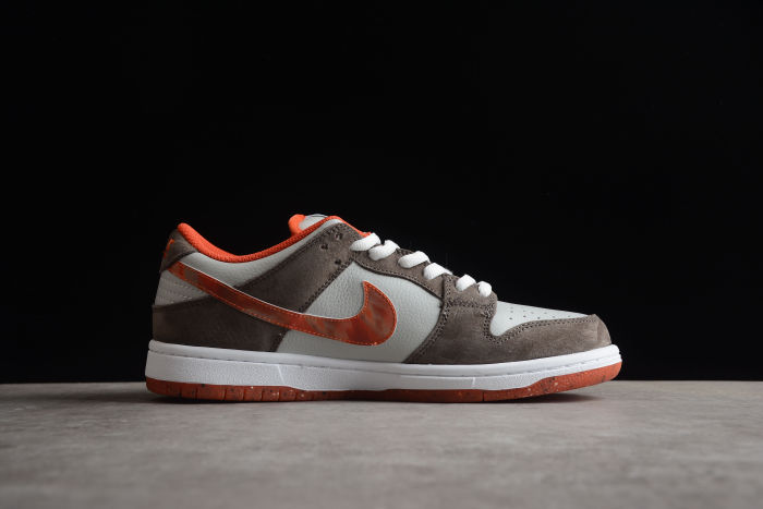 SB Dunk Low Pro Graffiti Wall DH7782-001