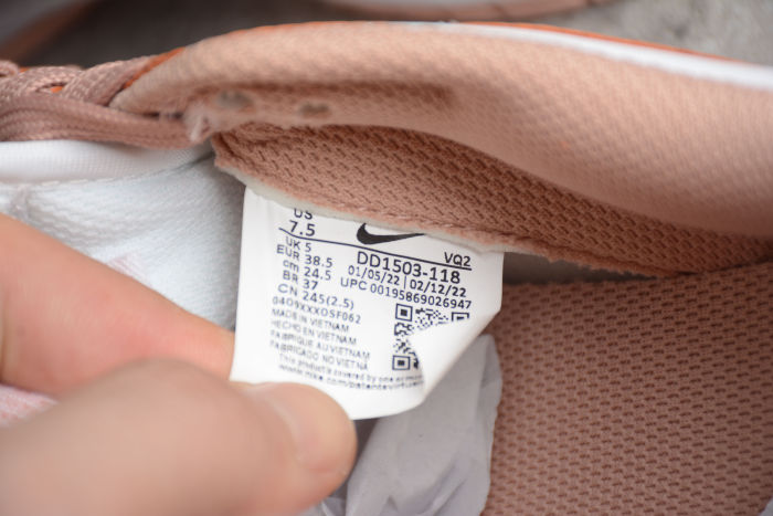 SB Dunk Low Pink DD1503-118