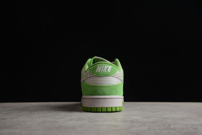 SB Dunk Low “Safari Swoosh” DR0156-300