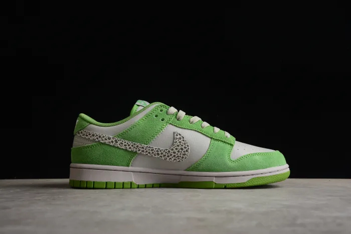 SB Dunk Low “Safari Swoosh” DR0156-300